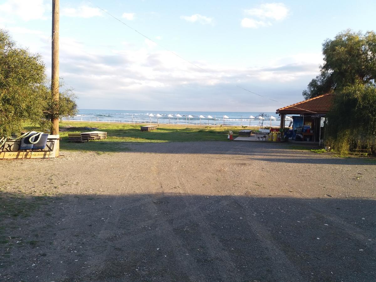 Miltos Beach House Larnaca Eksteriør billede